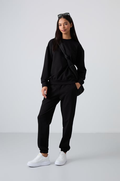 Oversized Sweatshirt und Set mit elastischen Bundhosen - Image 6