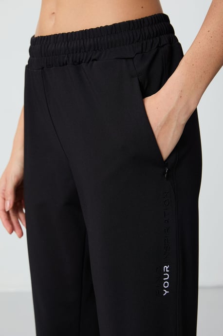 Damen Kapuzen-Zip-Sweatshirt- und Hosen-Set - Image 5