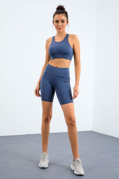 Ärmelloses Slim-Fit Aktiv-Set mit Shorts - Image 2