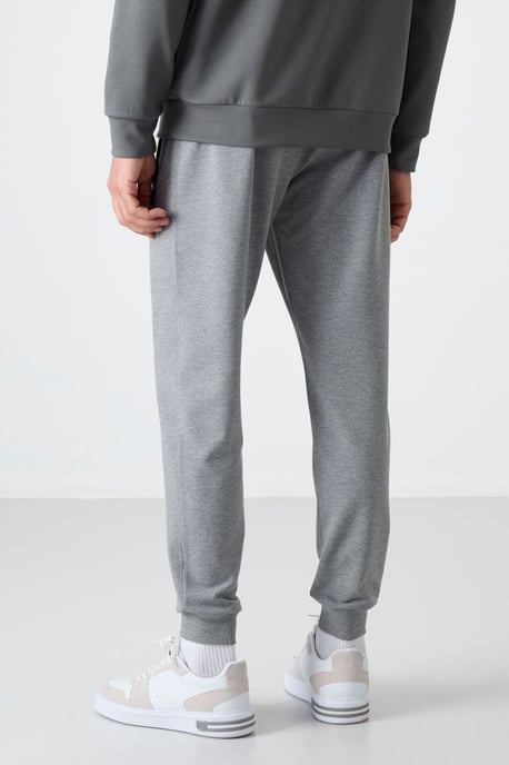 Herren Einfarbige Sweatpants mit Reißverschlusstasche - Image 5