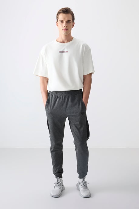 Herren Fleece-Sweatpants in normaler Passform - Image 4