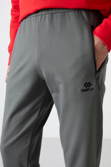 Herren Uni Sweatpants mit Reißverschlusstasche - Image 3