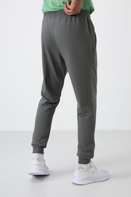 Herren Sweatpants aus Baumwollmischung im Regular Fit - Image 6