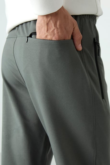 Herren Sweatpants in regulärer Passform mit geradem Bein - Image 5