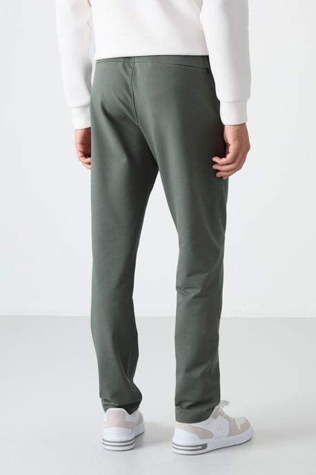 Herren Sweatpants in regulärer Passform mit geradem Bein - Image 6