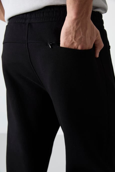 Herren Fleece Jogginghose mit regulärer Passform - Image 6