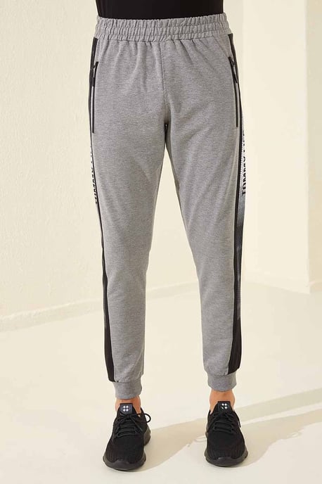 Herren Sweatpants zum Hineinschlüpfen mit Textdruck - Image 1