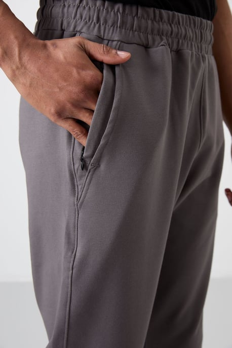 Herren Sweatpants mit normaler Passform aus Baumwollmischung - Image 2