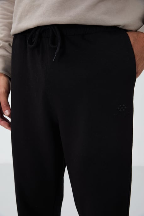 Herren Sweatpants aus Baumwollmischung mit normaler Passform - Image 4