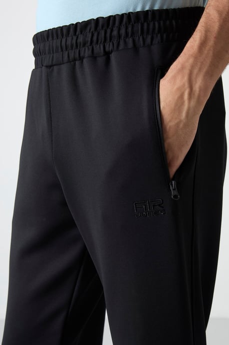 Herren Jogginghose aus einfarbigem Sweatstoff - Image 4