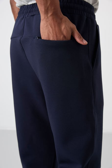 Herren Polyester Regular-Fit Sweatpants - Image 4