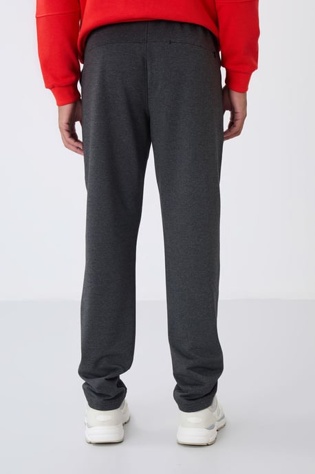 Herren Sweatpants im regulären Schnitt aus Baumwollmischung - Image 6