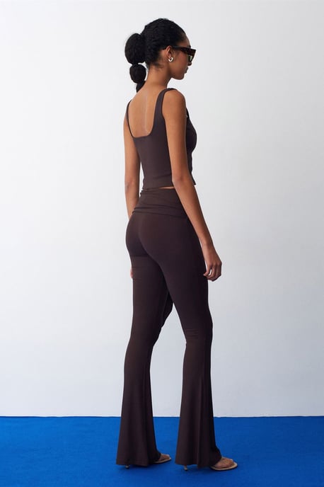 Hochtaillierte Bootcut-Jersey-Hose mit Bindegürtel - Image 2