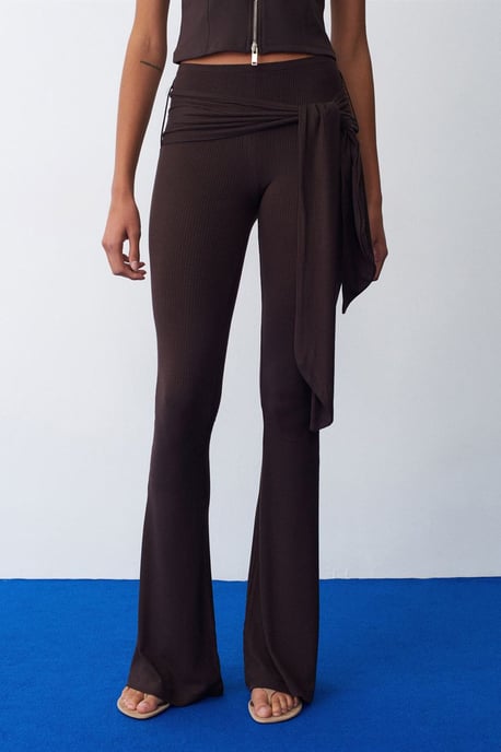 Hochtaillierte Bootcut-Jersey-Hose mit Bindegürtel - Image 3