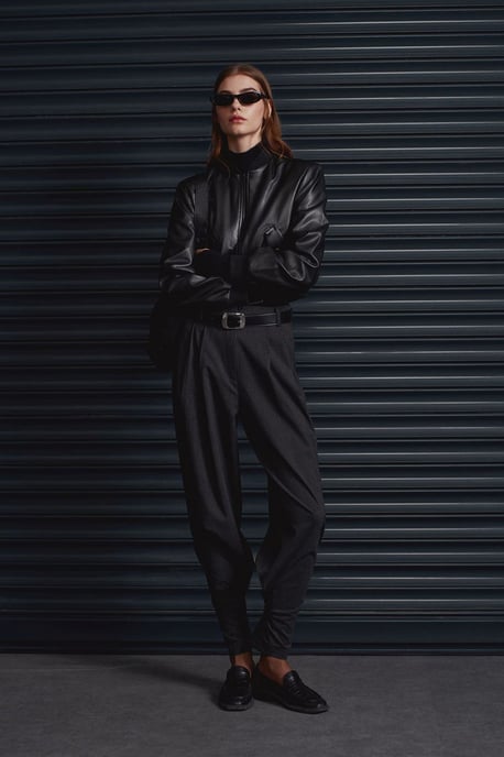 Damen Hochtaillierte Maßgefertigte Krepp-Hosen - Image 1