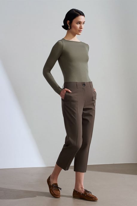 Hochtaillierte, Gürtelgürtel Capris für Damen - Image 1