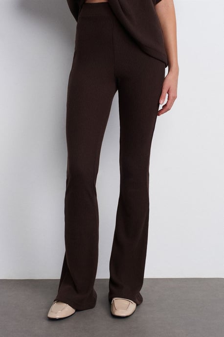 Hochtaillierte Schlagstrickhose - Image 5