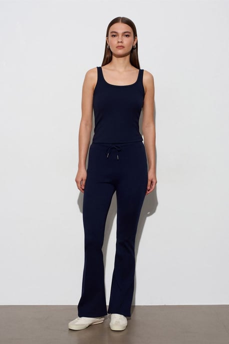 Hüfthohe Schlagjerseyhose mit Kordelzug - Image 4
