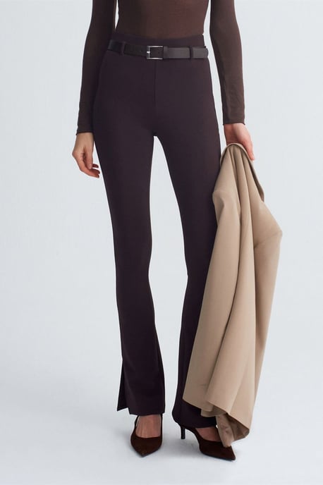 Taillenhohe Skinny Flare Hose mit Gürtel - Image 2