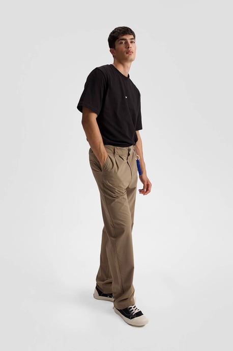 Herren Relaxed Fit Faltenhose mit geradem Bein - Image 3