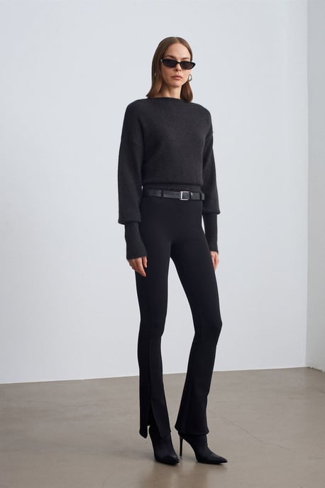 Taillenhohe Skinny Flare Hose mit Gürtel - Image 2