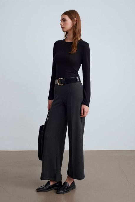 Damenweite Strickhose - Image 1