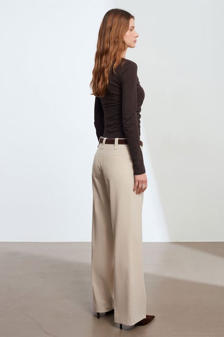 Hüfthoheweite Beinschneiderhose aus Krepp - Image 2
