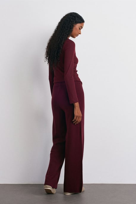 Damenweite Lurex-Strickhose - Image 2