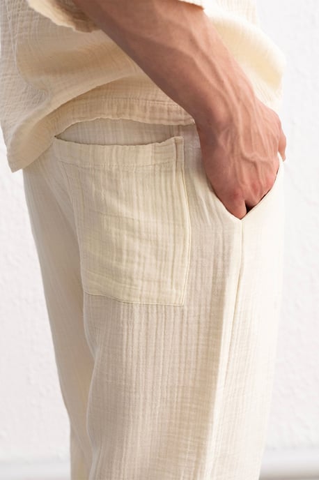 Strukturierte Baumwoll-Hose mit entspannter Passform und Kordelzug - Image 5