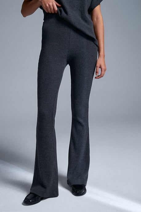 Hochtaillierte Schlagstrickhose - Image 5
