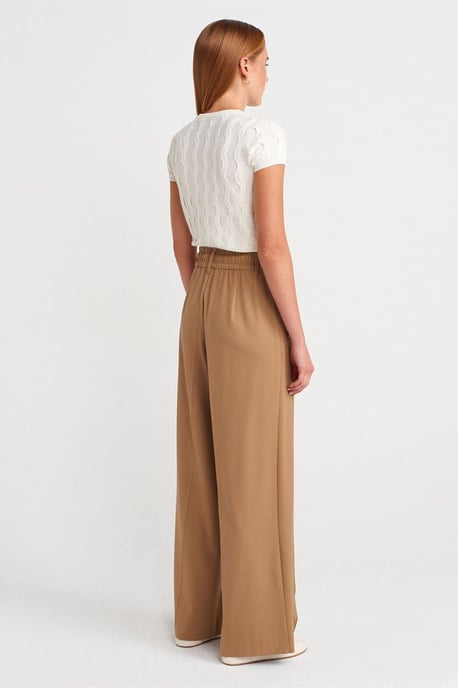 Hose im weiten Schnitt aus Crepe mit Bindebund - Image 2