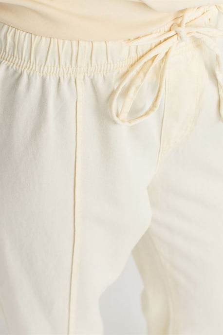 Hochtaillierte Weite Hosen mit Bindegürtel - Image 3