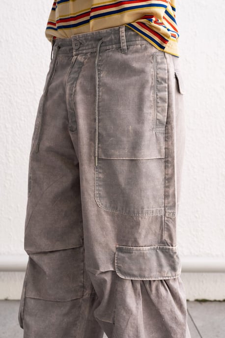 Helle Beine Cargo-Hosen - Image 3