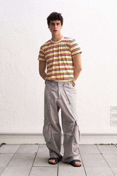 Helle Beine Cargo-Hosen - Image 4