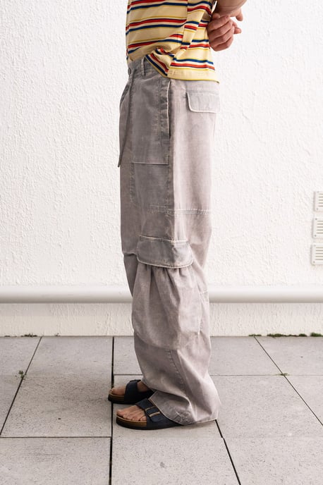 Helle Beine Cargo-Hosen - Image 5