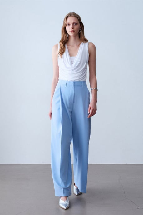 Hoch taillierte weite Crepe-Hosen - Image 4