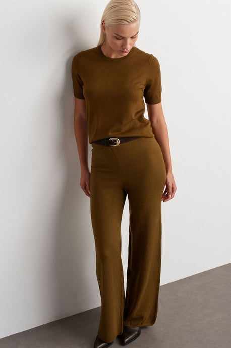 Frauenweite Lurex-Strickhose - Image 1
