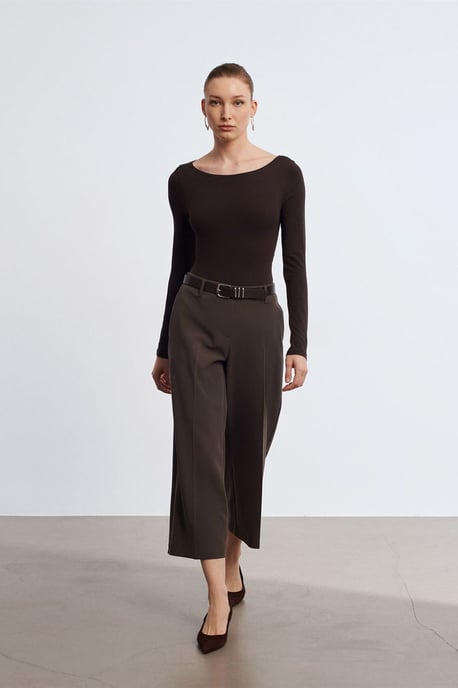 Hochtaillierte, mit Gürtel versehenen Crepe-Culottes - Image 4