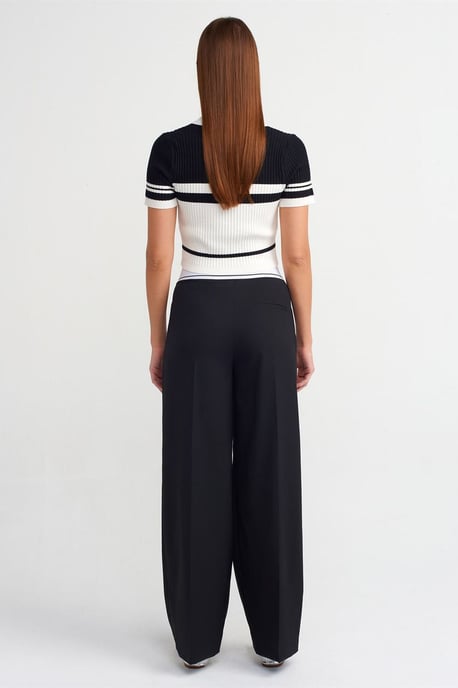 Hoch taillierte weite Crepe-Hosen - Image 2