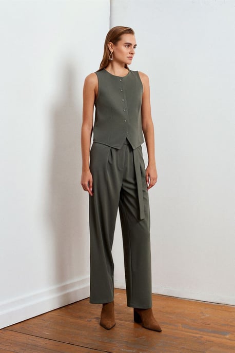 Hochtaillierte Weite-Hosen aus Crepe - Image 1