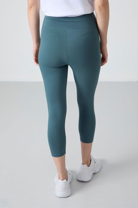 Hochtaillierte Capri-Leggings - Image 5