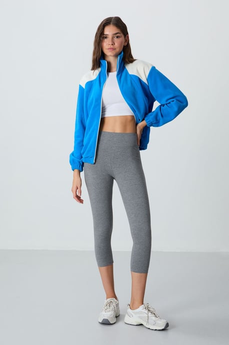 Hochtaillierte Capri-Sportleggings - Image 3
