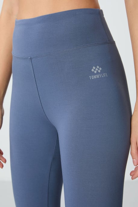 Hochtaillierte Capri-Leggings - Image 3