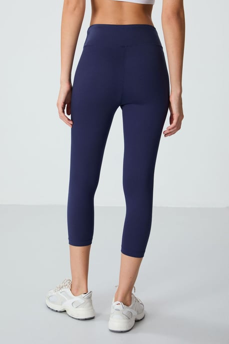 Hochtaillierte Capri-Leggings - Image 5