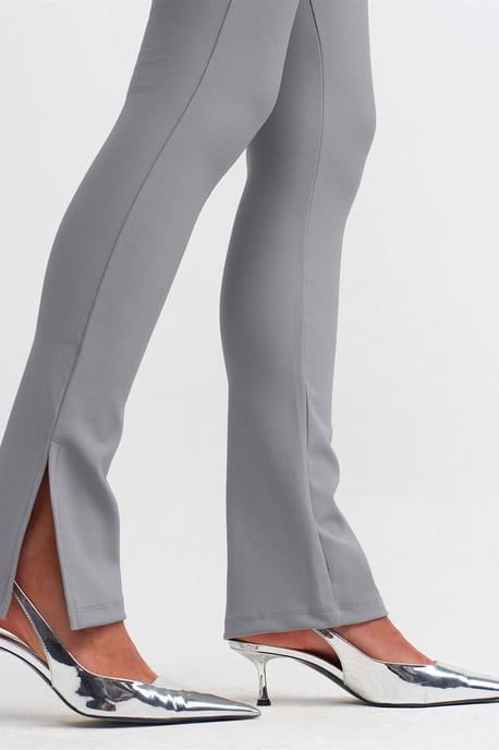 Hochtaillierte Flared Leggings mit Schlitz - Image 4