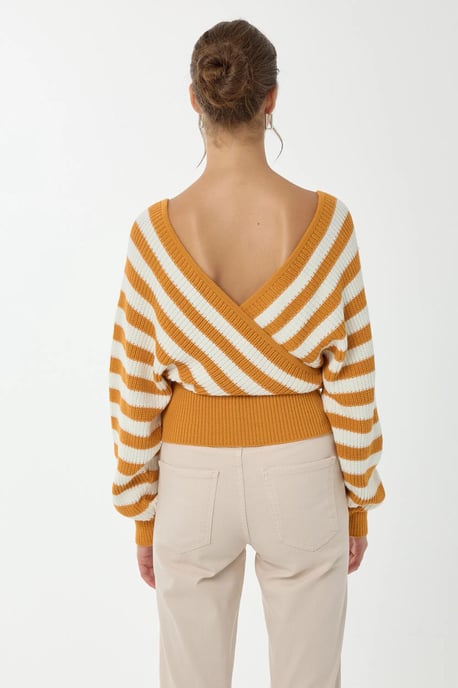 Gestreifter Kreuzhals-Pullover - Image 4