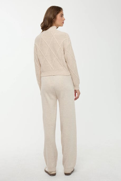 Strukturierter leichter Rollkragenstrickpullover - Image 5