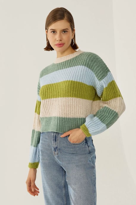 Lässiger gestreifter Pullover - Image 4
