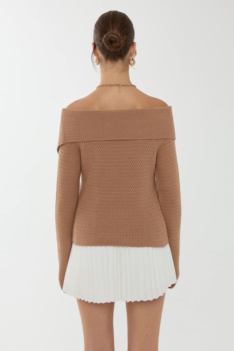 Schulterfreier Pullover mit Knopfdetails - Image 6