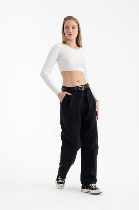 Hiccup Gestricktes, geripptes Langarm-Crop-Top mit Rundhals - Wollweiß - Image 4